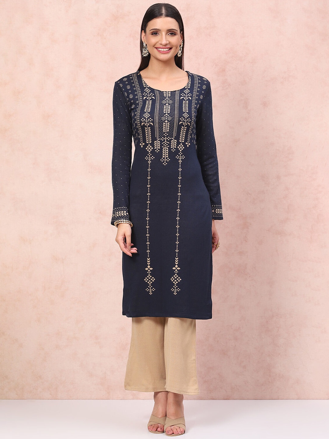 

Rangriti Woven Design Round Neck Straight Kurta, Blue