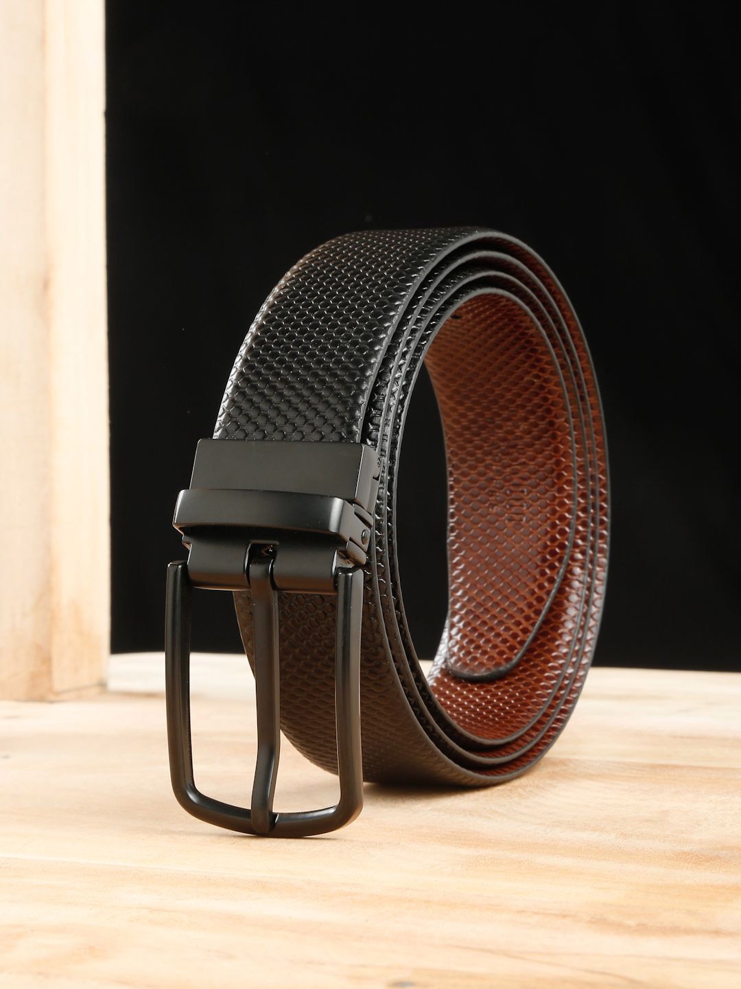 

Teakwood Leathers Men Textured Leather Reversible Formal Belt, Black