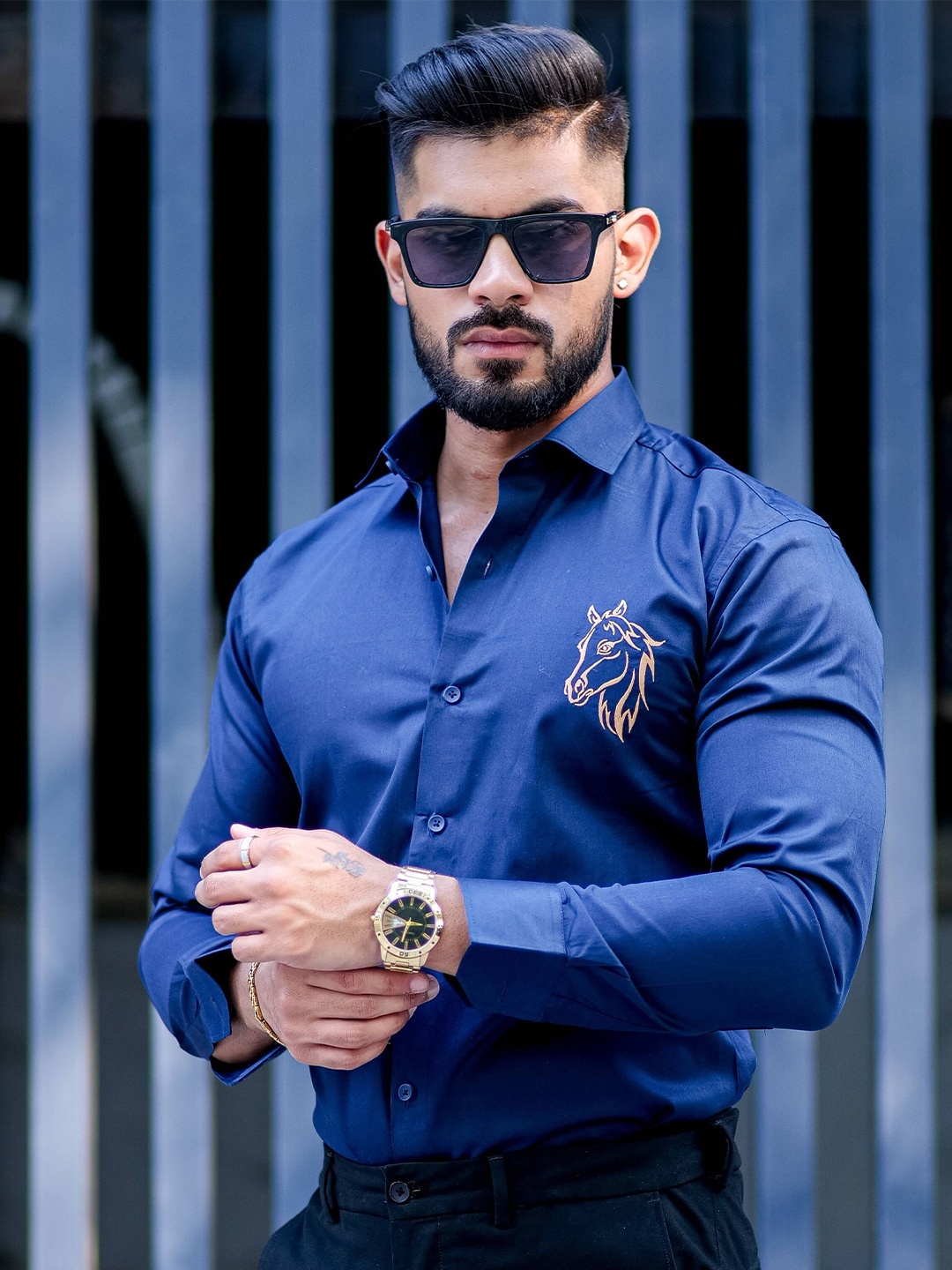 

Foomer Men Standard Opaque Striped Casual Shirt, Navy blue