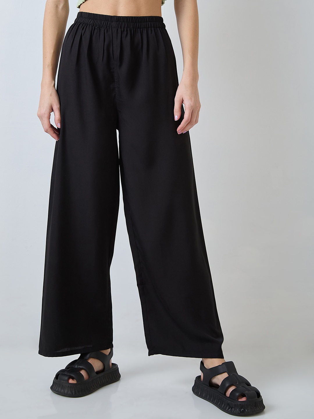 

SZN Women Solid Wide-Leg Trousers, Black