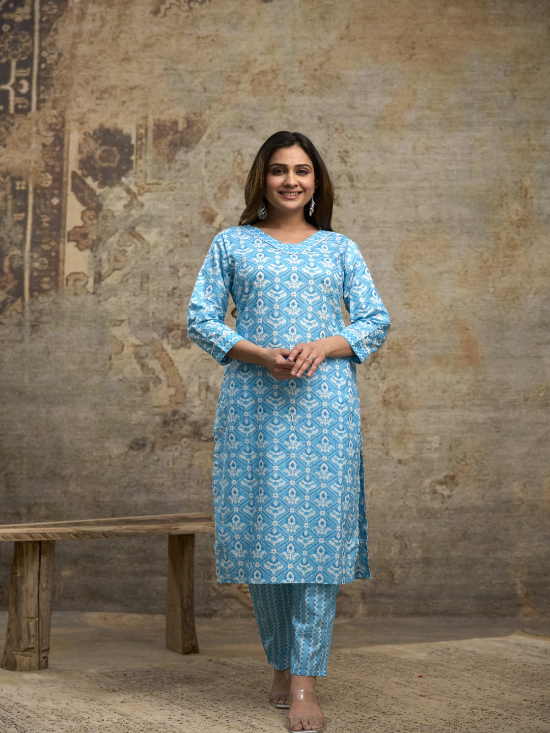 

Angvarnika Women Ethnic Motifs Printed Regular Pure Cotton Kurta with Trousers, Blue