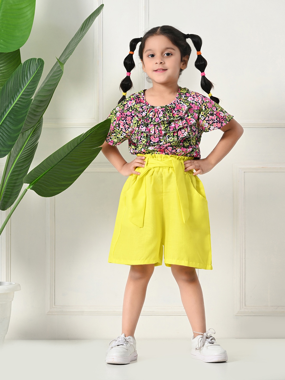 

Bella Moda Girls Floral Printed Round Neck Pure Cotton Top With Shorts, Pink