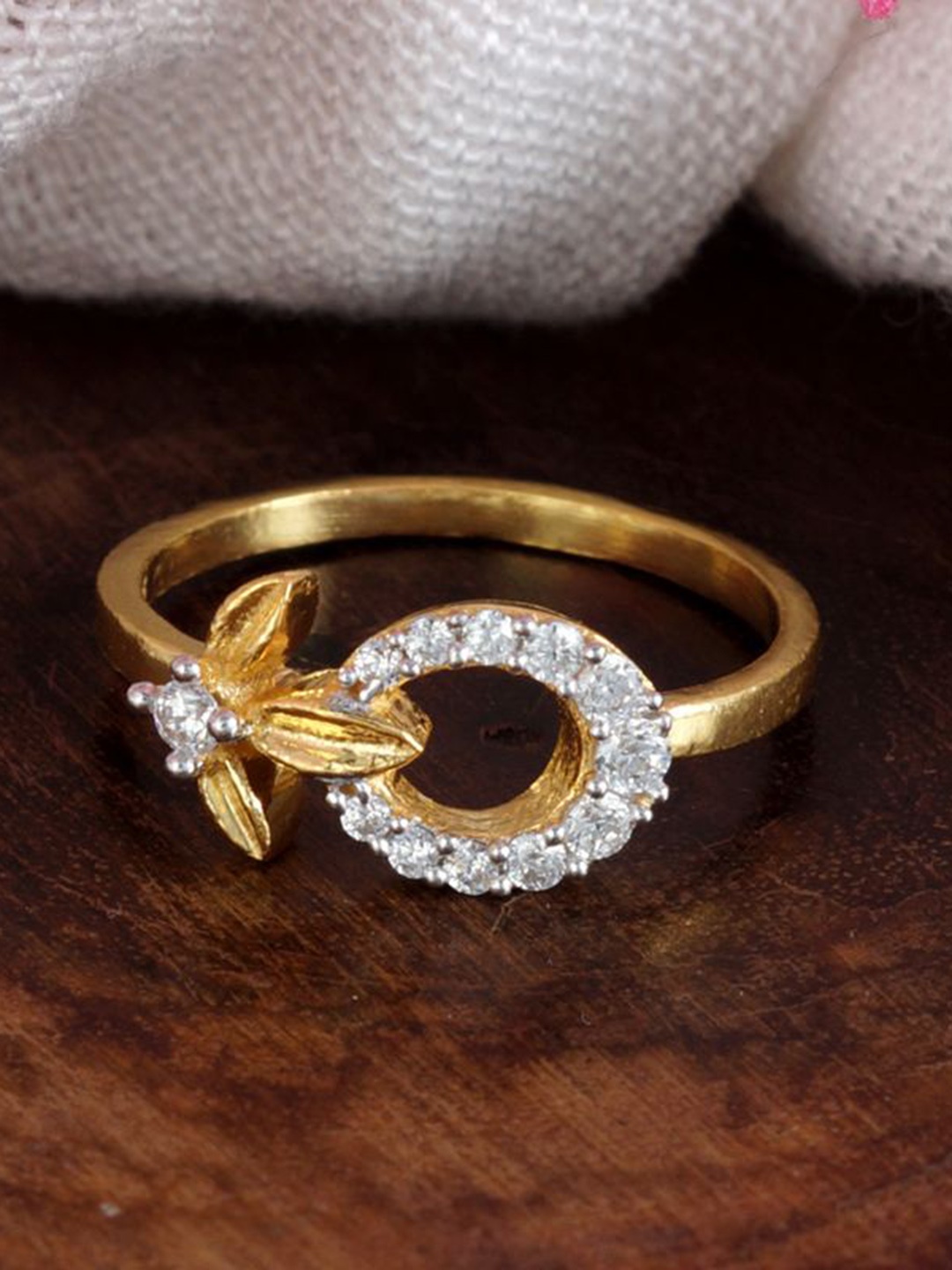 

Tuanz Silver Jewelry 925 Sterling Silver Gold-Plated Cubic Zirconia-Studded Finger Ring