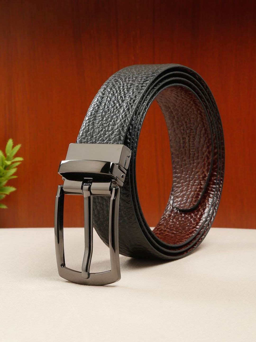 

Teakwood Leathers Men Textured Leather Reversible Formal Belt, Black