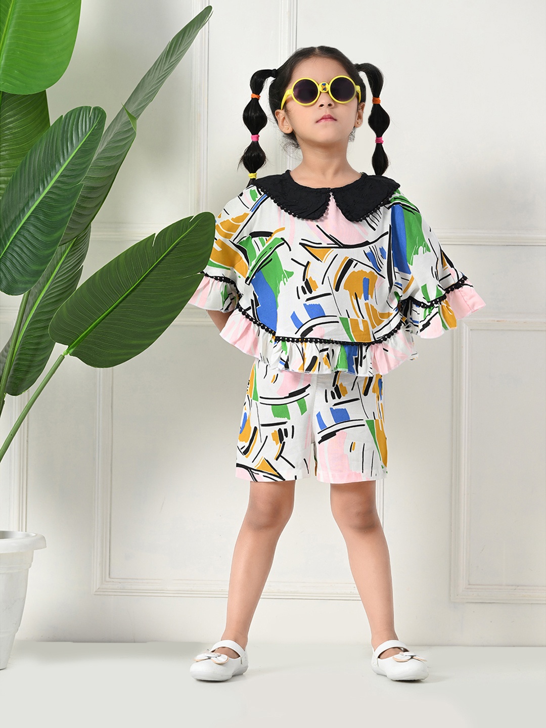 

Bella Moda Girls Printed Pure Cotton Half Sleeves Top with Shorts, White