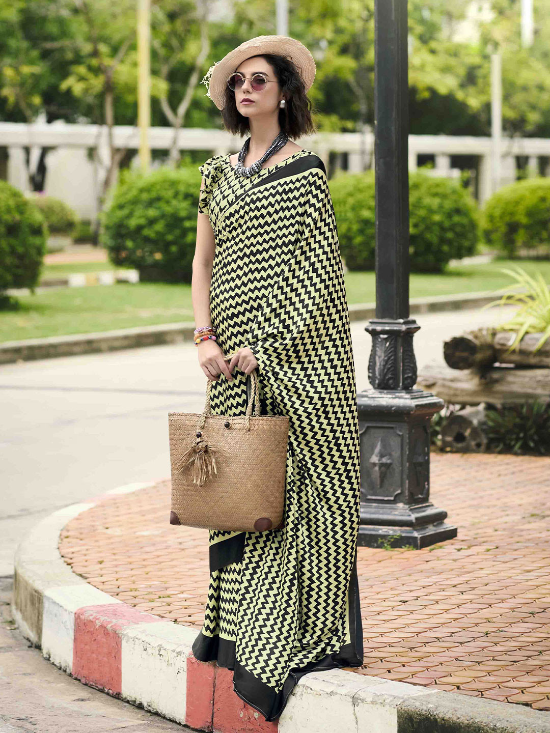 

Blissta Satin Saree, Yellow