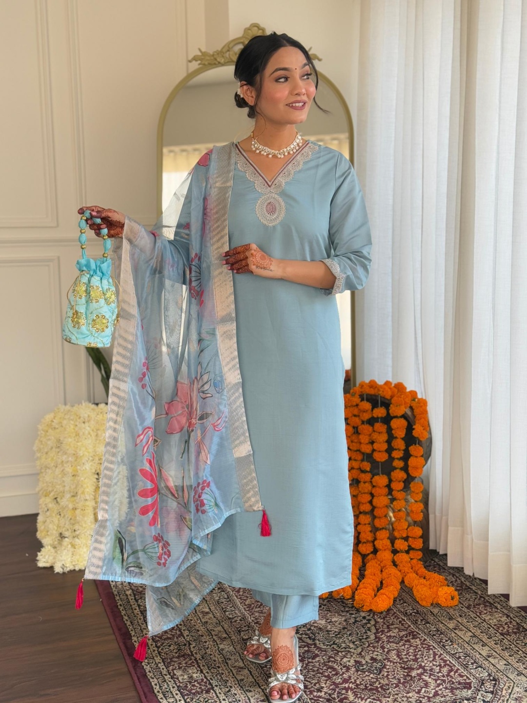 

THE52 Women Floral Embroidered Regular Thread Work Pure Silk Kurta with Trousers & With Dupatta, Grey