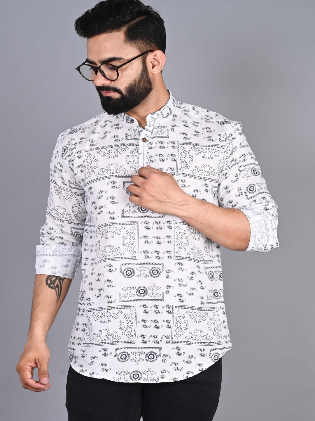 

PulseIQ Ethnic Motifs Printed Band Collar Roll-Up Sleeves Short Kurta, White