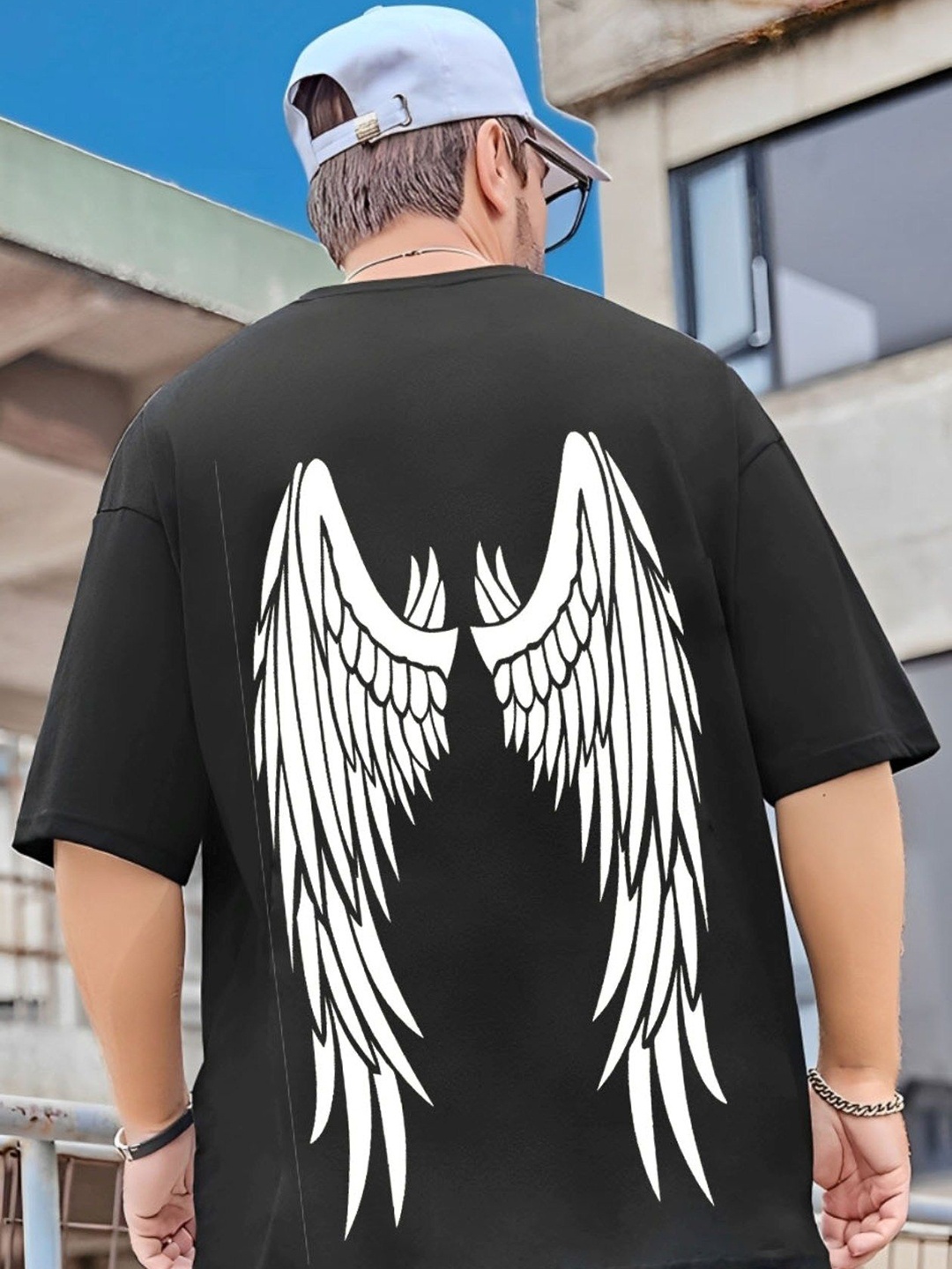 

Kushi Flyer Men Printed Pockets T-shirt, Black