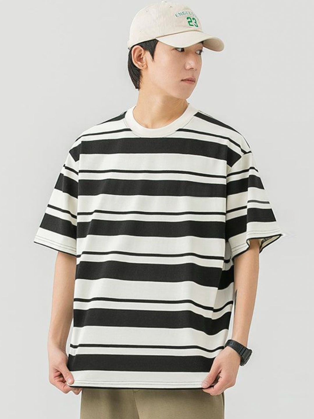 

LAUREN ADAMS Men Striped V-Neck Pockets T-shirt, Black