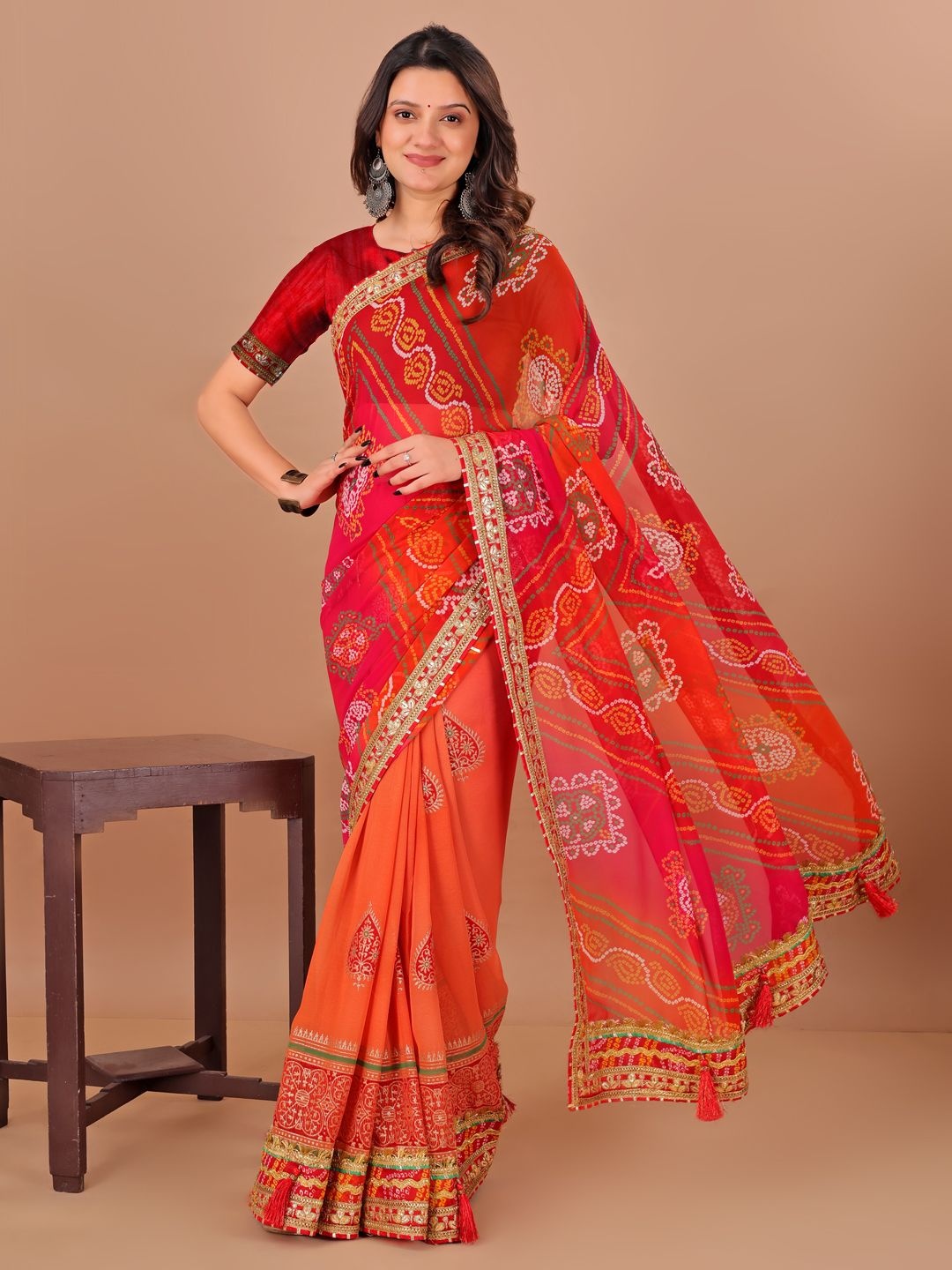 

DIVASTRI Bandhani Gotta Patti Poly Georgette Bandhani Saree, Orange