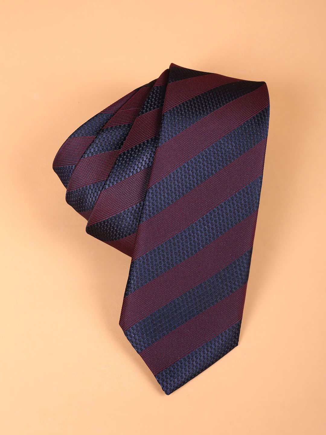 

Van Heusen Men Striped Broad Tie, Maroon