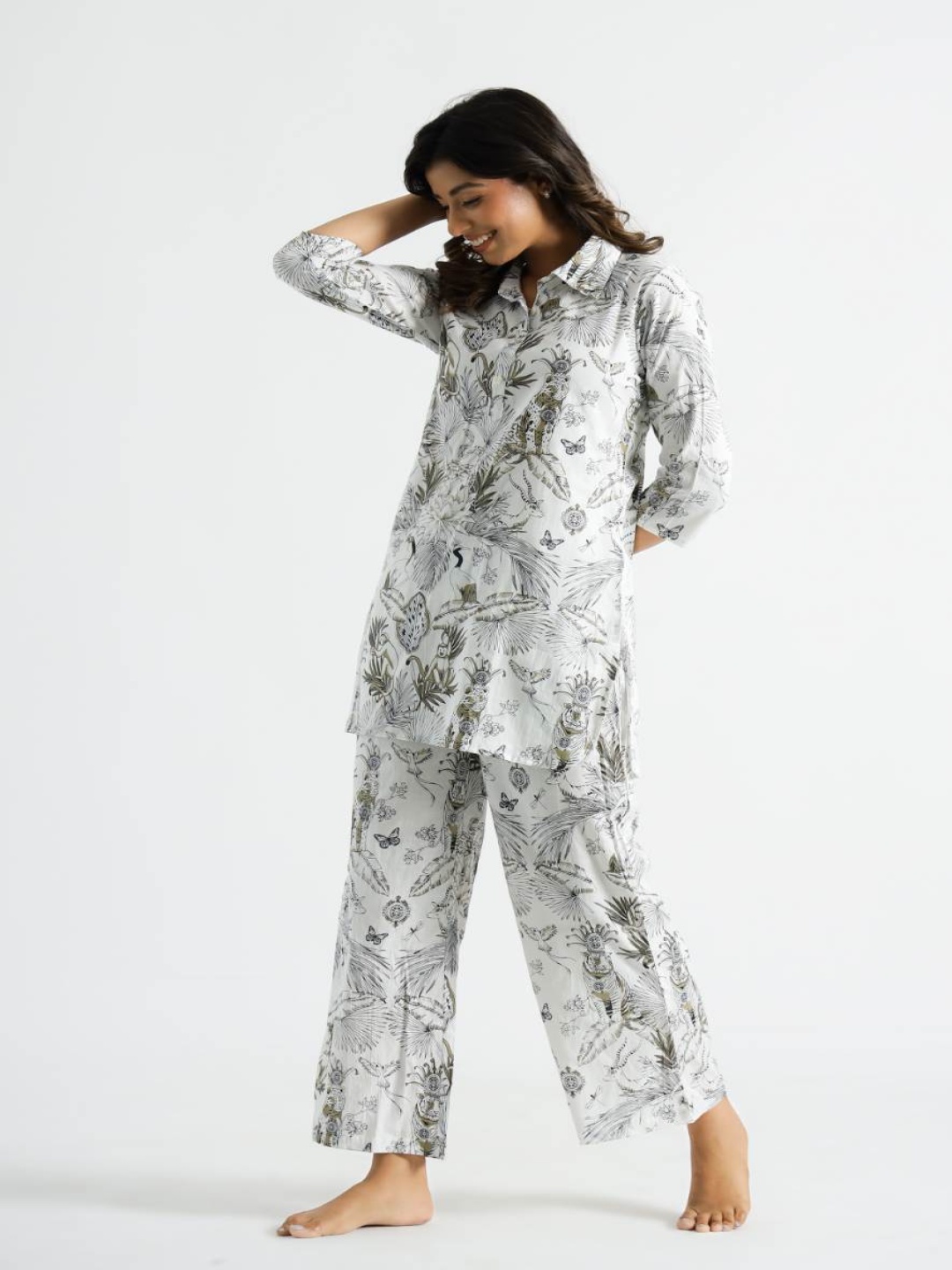 

FLAVIA CREATION Printed Shirt Collar Neck Top With Trousers Co-Ords, White
