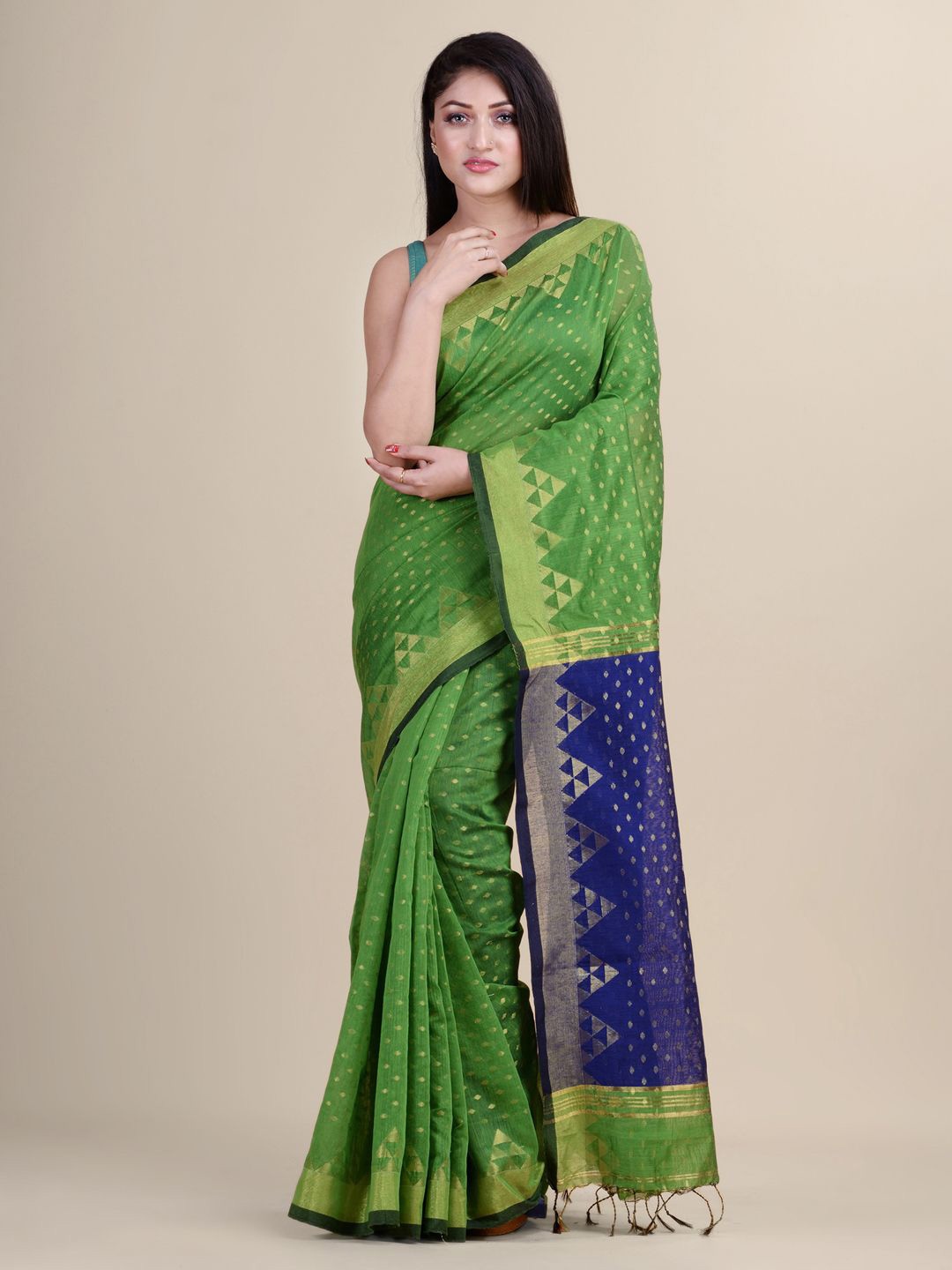 

Laa Calcutta Ethnic Motifs Silk Blend Saree, Green