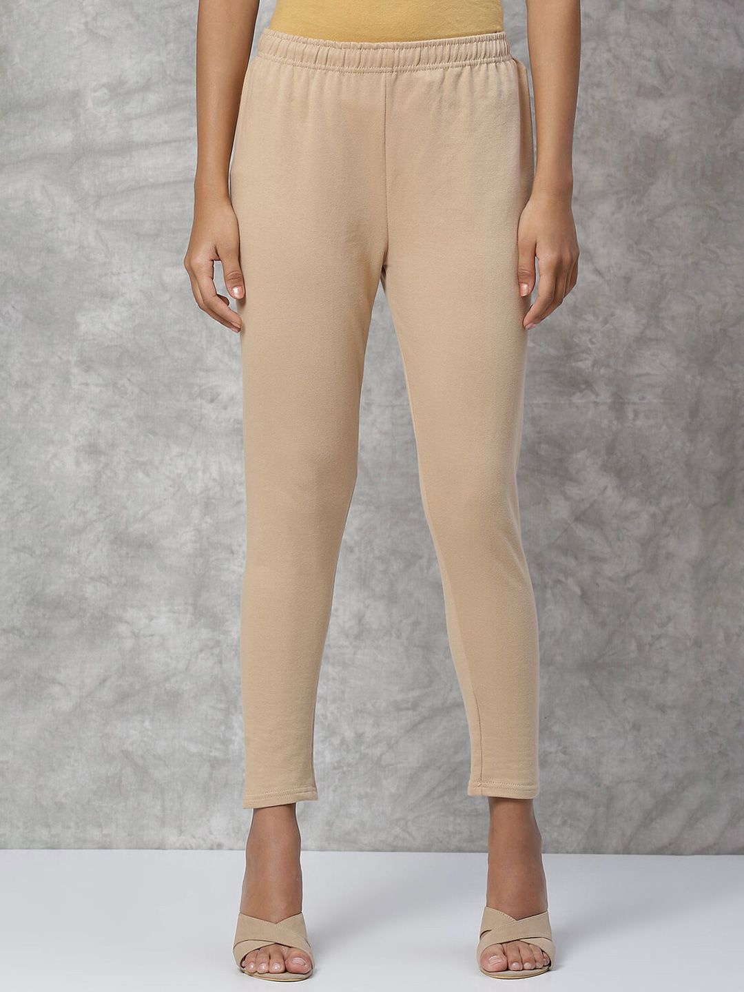 

Rangriti Cotton Ankle-Length Leggings, Beige