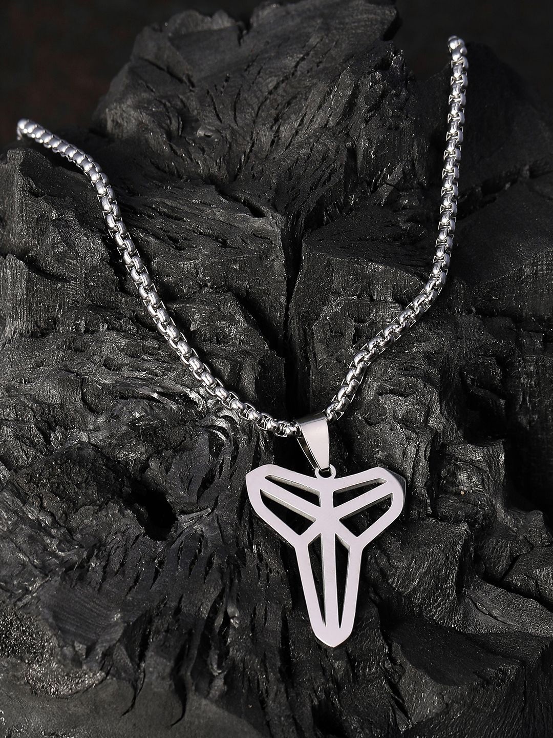 

French Accent Men Silver-Plated Minimal Chain Trinity Pendan