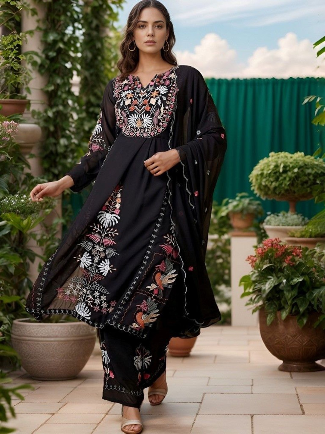 

DIVASTRI Women Floral Embroidered Regular Thread Work Kurta with Palazzos & With Dupatta, Black