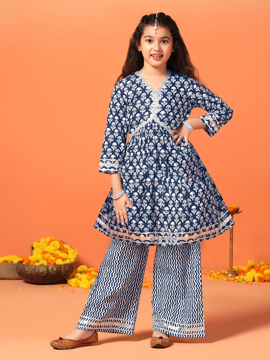 

BAESD Girls Floral Printed Empire Kurta with Palazzos, Blue