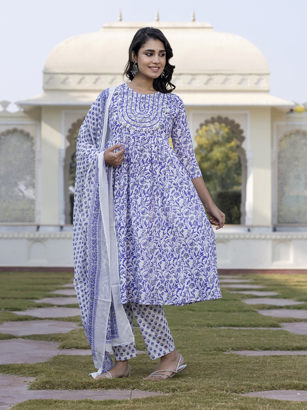

KALINI Women Floral Embroidered Regular Pure Cotton Kurta with Trousers & With Dupatta, Blue