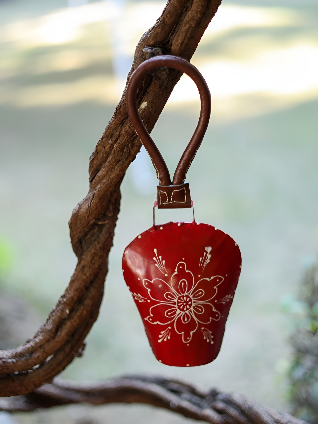 

DULI Red & Brown Printed Cowbell Windchime