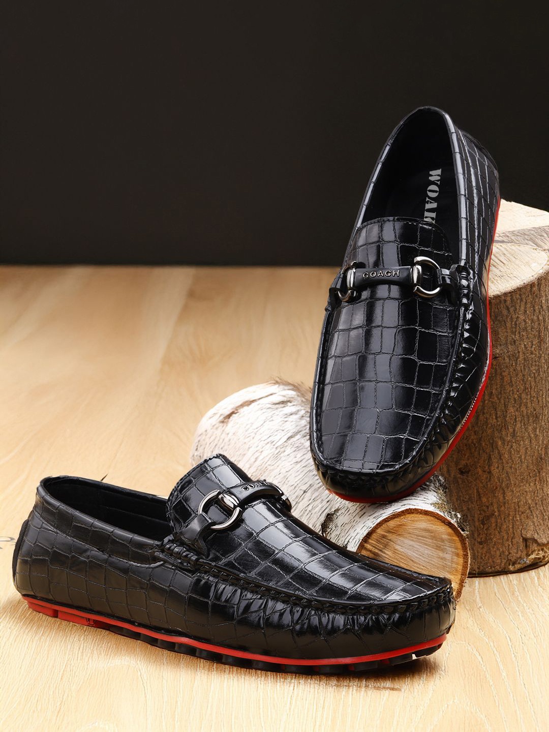 

Woakers Men Colourblocked Leather Loafers, Black