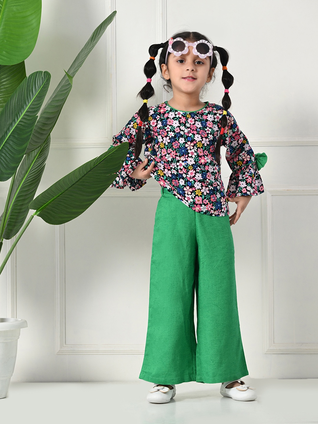 

Bella Moda Girls Printed Round neck Pure Cotton Top With Trousers, Blue