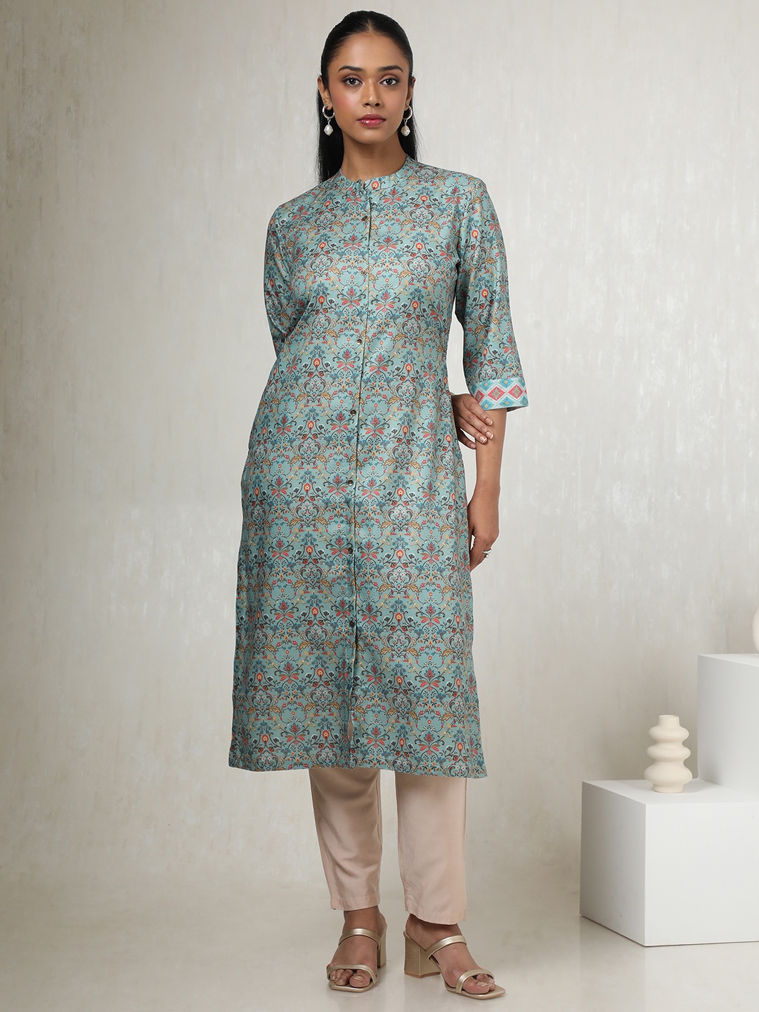 

Soch Floral Printed Mandarin Collar Straight Kurta, Green