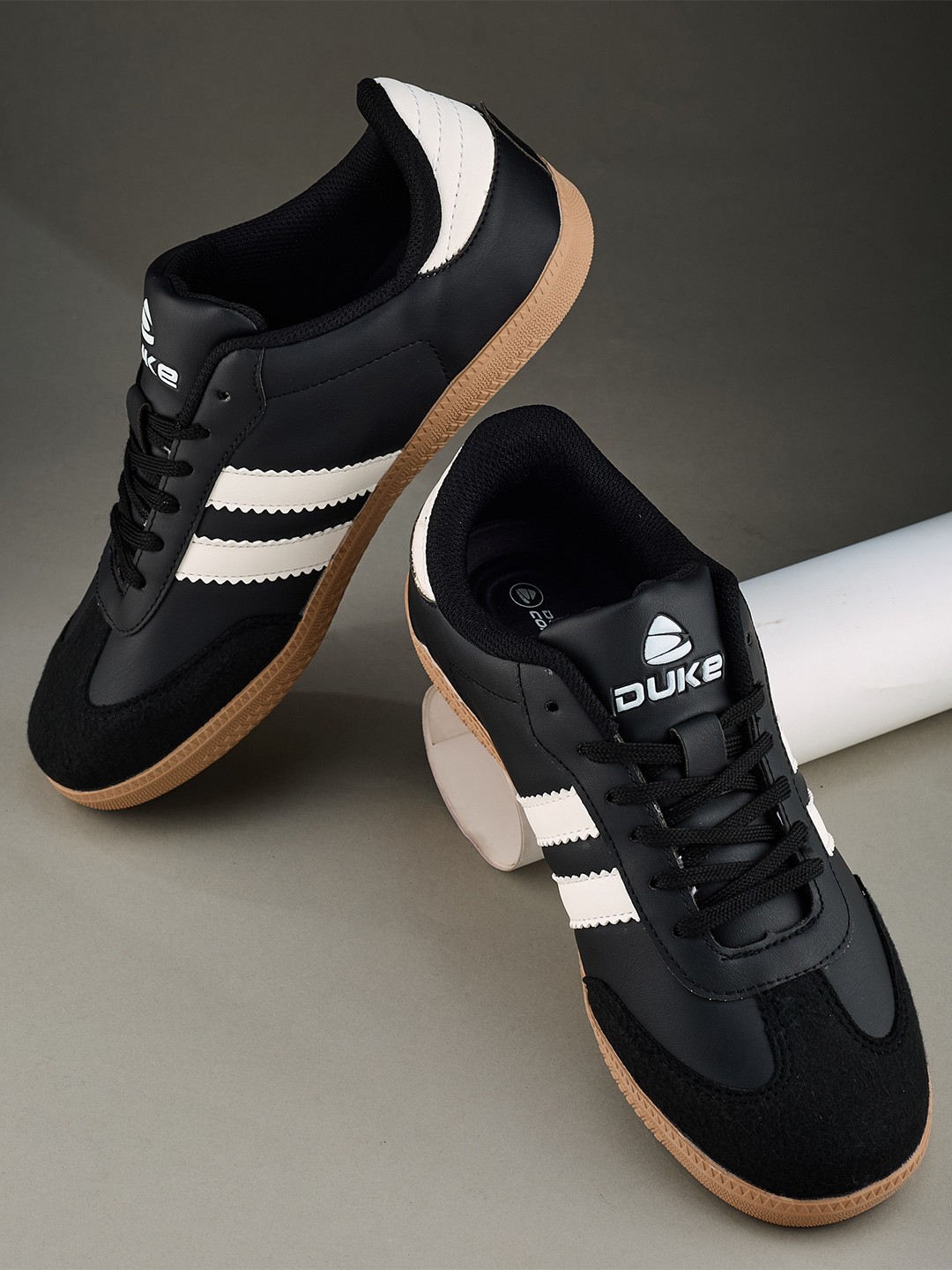 

Duke Women Striped Sneakers, Black