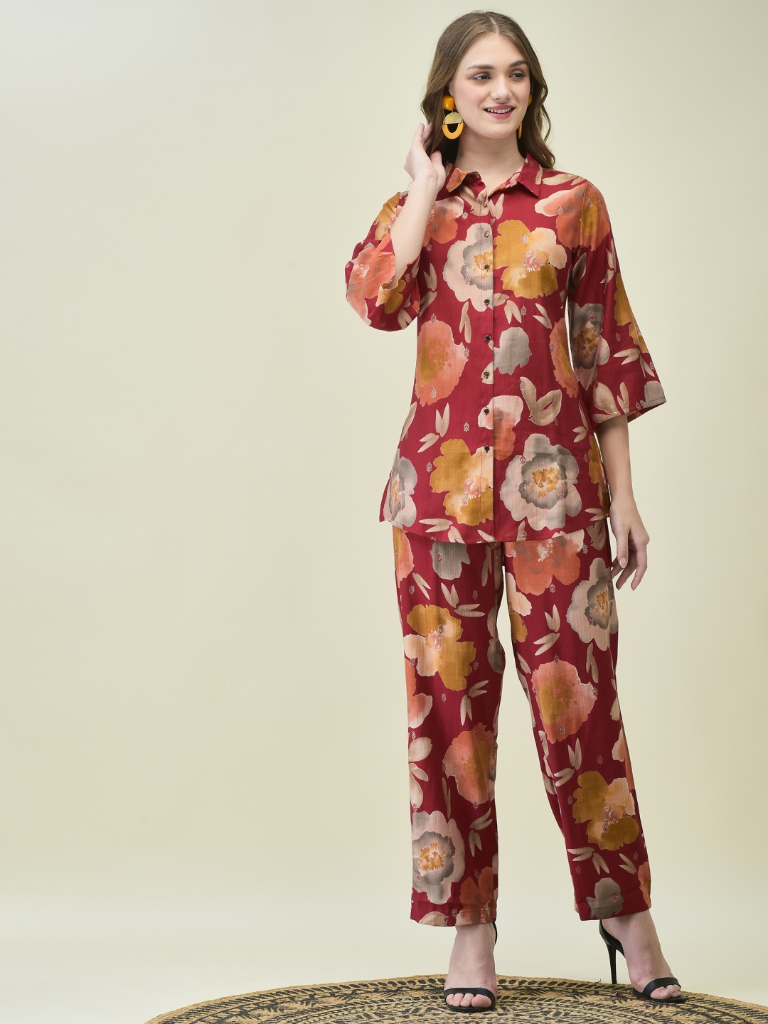 

Shree Floral Printed Shirt Collar Shirt With Trousers, Maroon