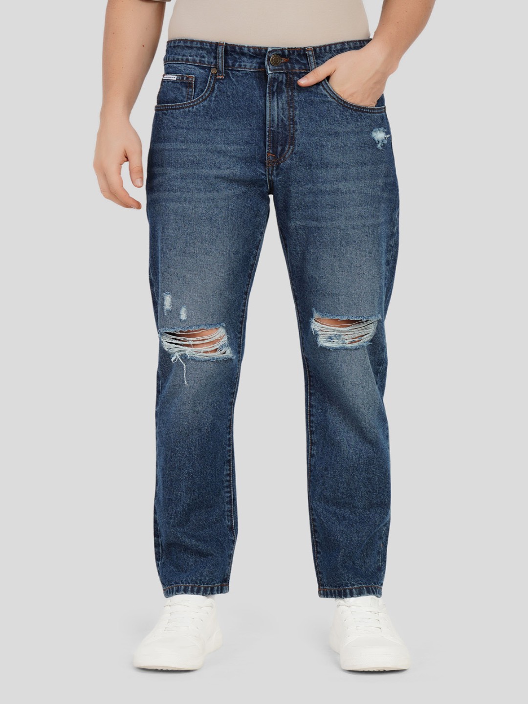 

Underrated Club Men Pure Cotton Relaxed Fit Slash Knee Heavy Fade Jeans, Blue