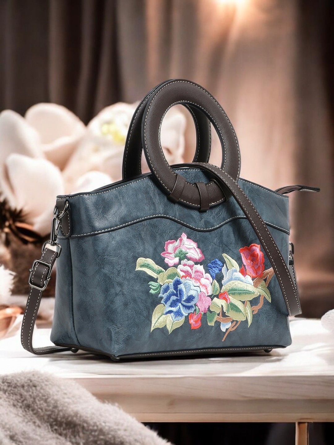 

Exotic Shopper Sling Bag, Blue