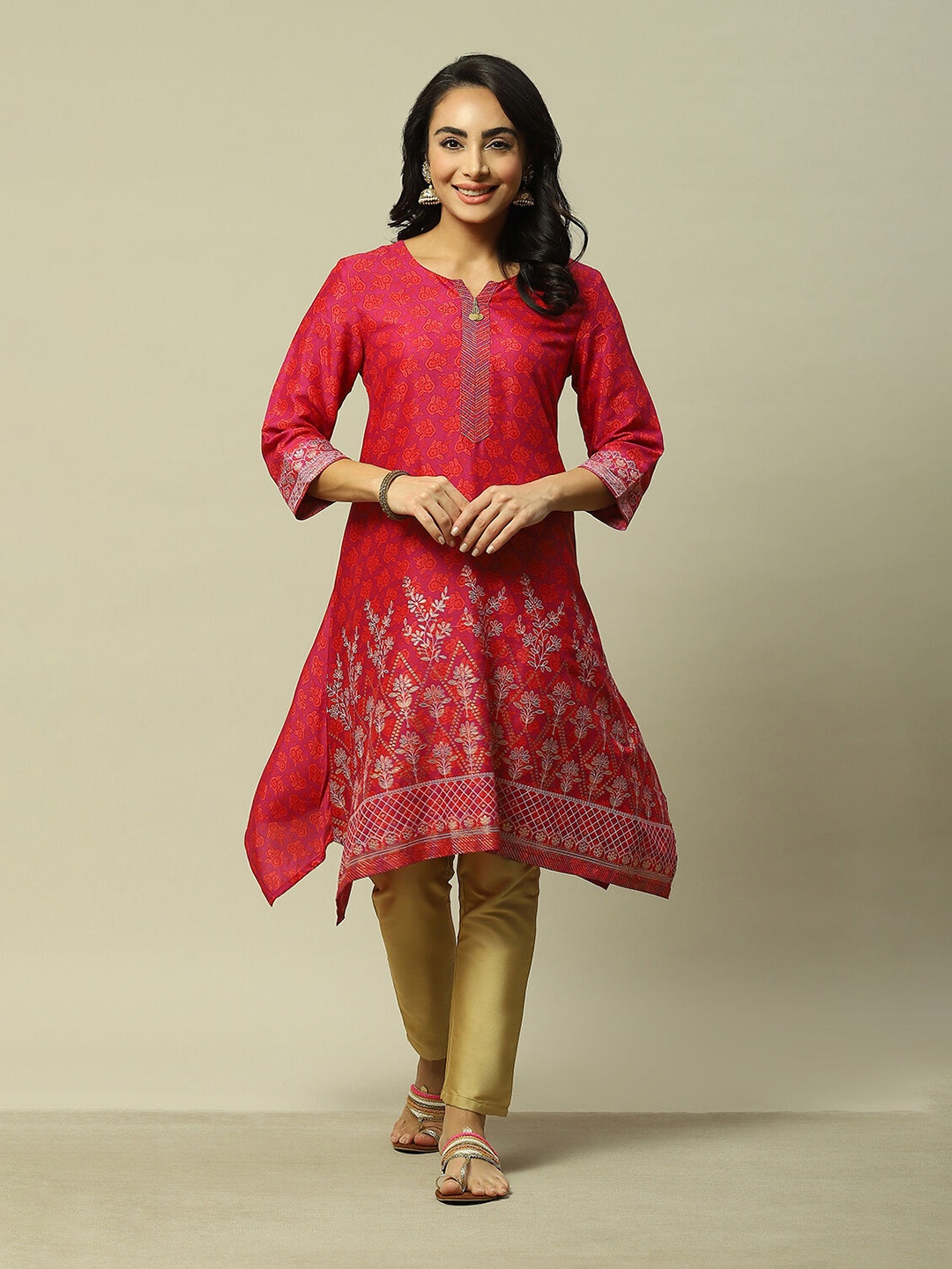 

Rangriti Floral Printed Sequinned Notch Neck A-Line Kurta, Red