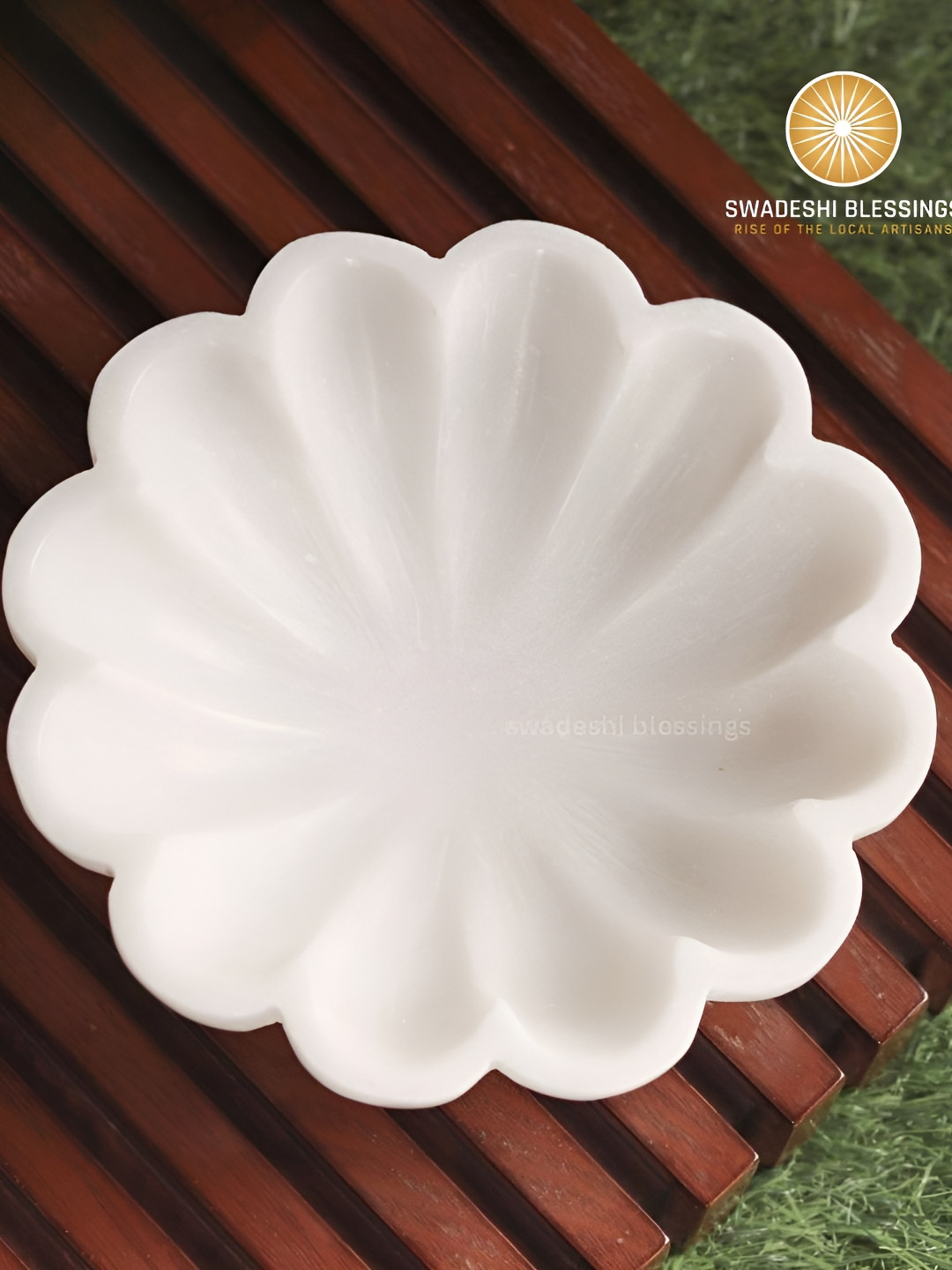

Swadeshi Blessings White Scalloped Marble Decorative Bowl- 30.48 cm