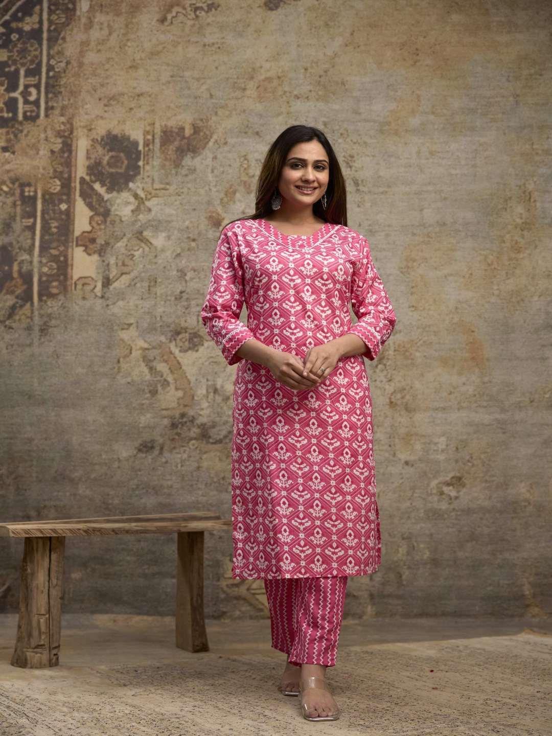 

Angvarnika Women Ethnic Motifs Printed Regular Pure Cotton Kurta with Trousers, Pink