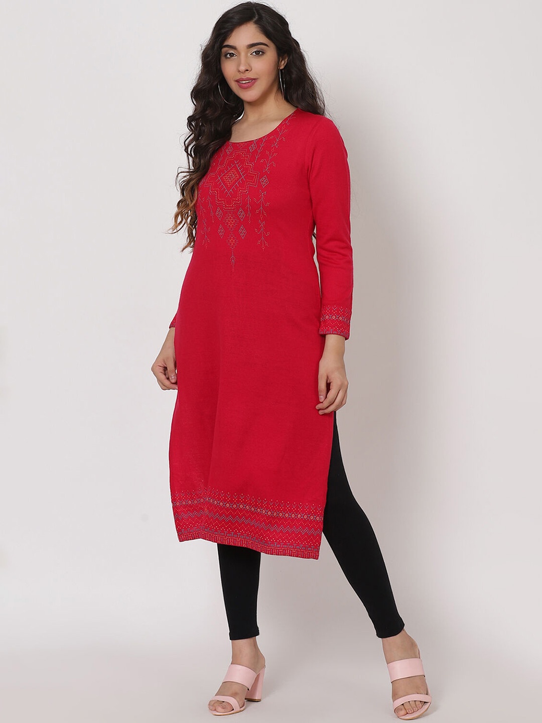 

Rangriti Geometric Printed Round Neck Straight Kurta, Red