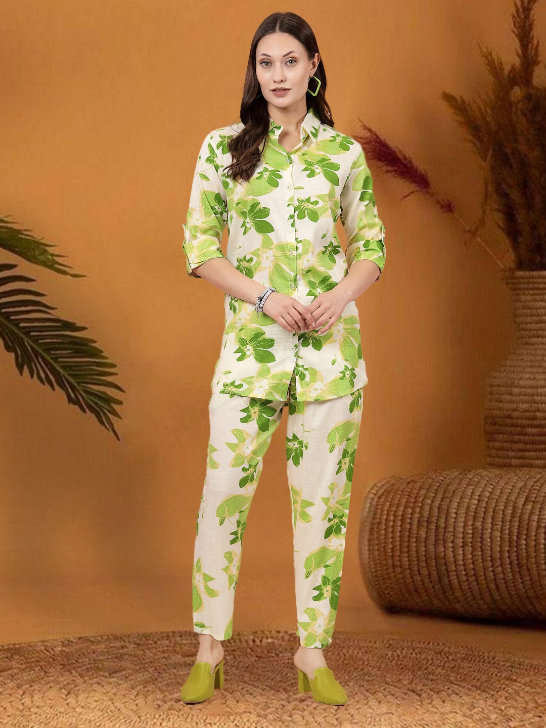 

Moda Rapido Floral Printed Shirt With Trousers, Green