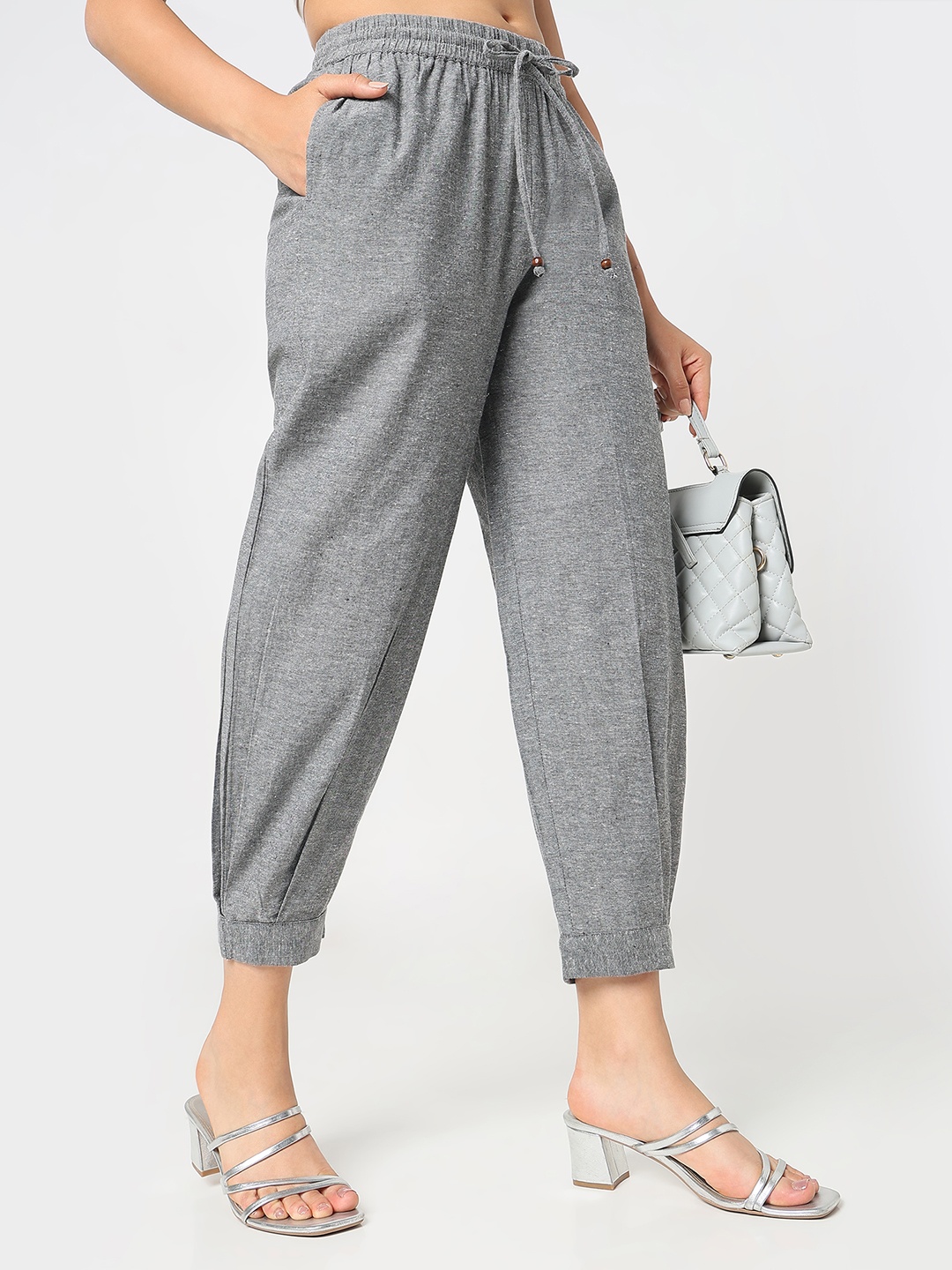 

R&B Women Textured Straight Fit Trousers, Grey