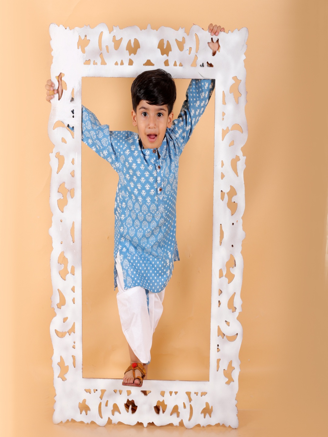 

MoMaa Boys Printed Regular Pure Cotton Kurta with Dhoti Pants, Blue