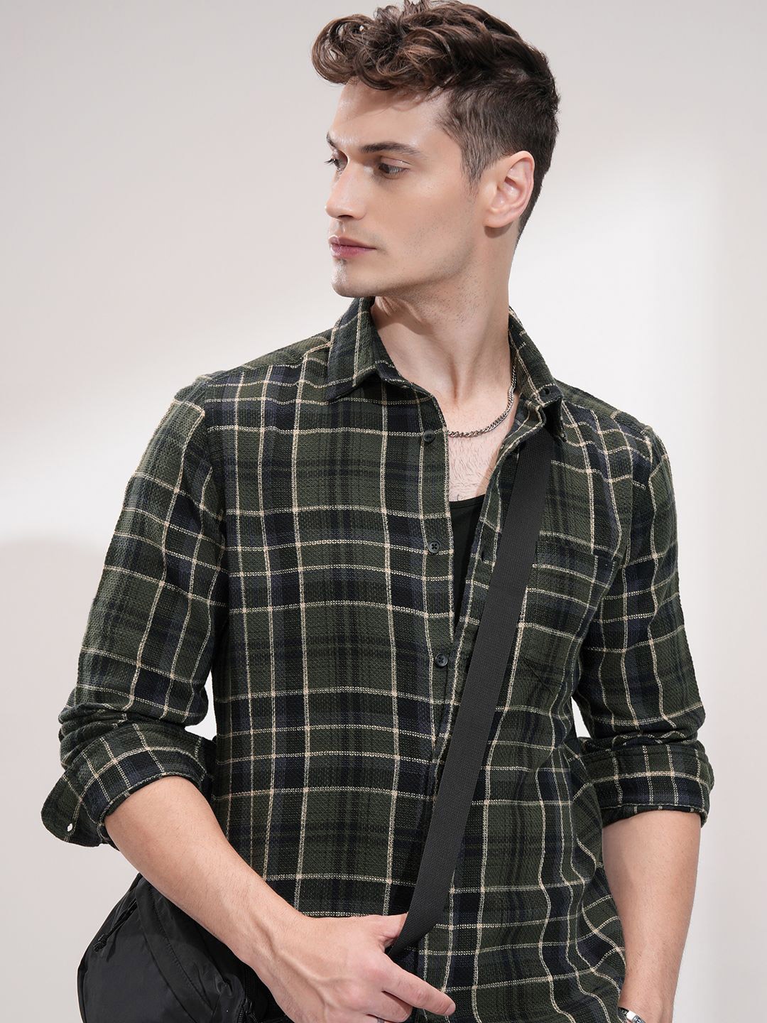 

HIGHLANDER Men Slim Fit Opaque Checked Casual Shirt, Olive
