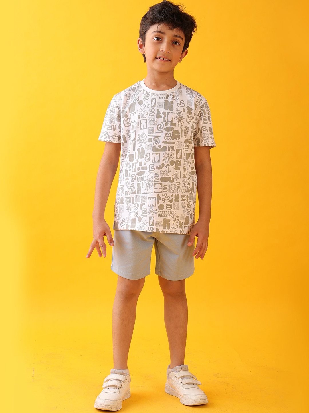 

Anthrilo Boys Printed Round Neck Pure Cotton T-shirt With Shorts, White