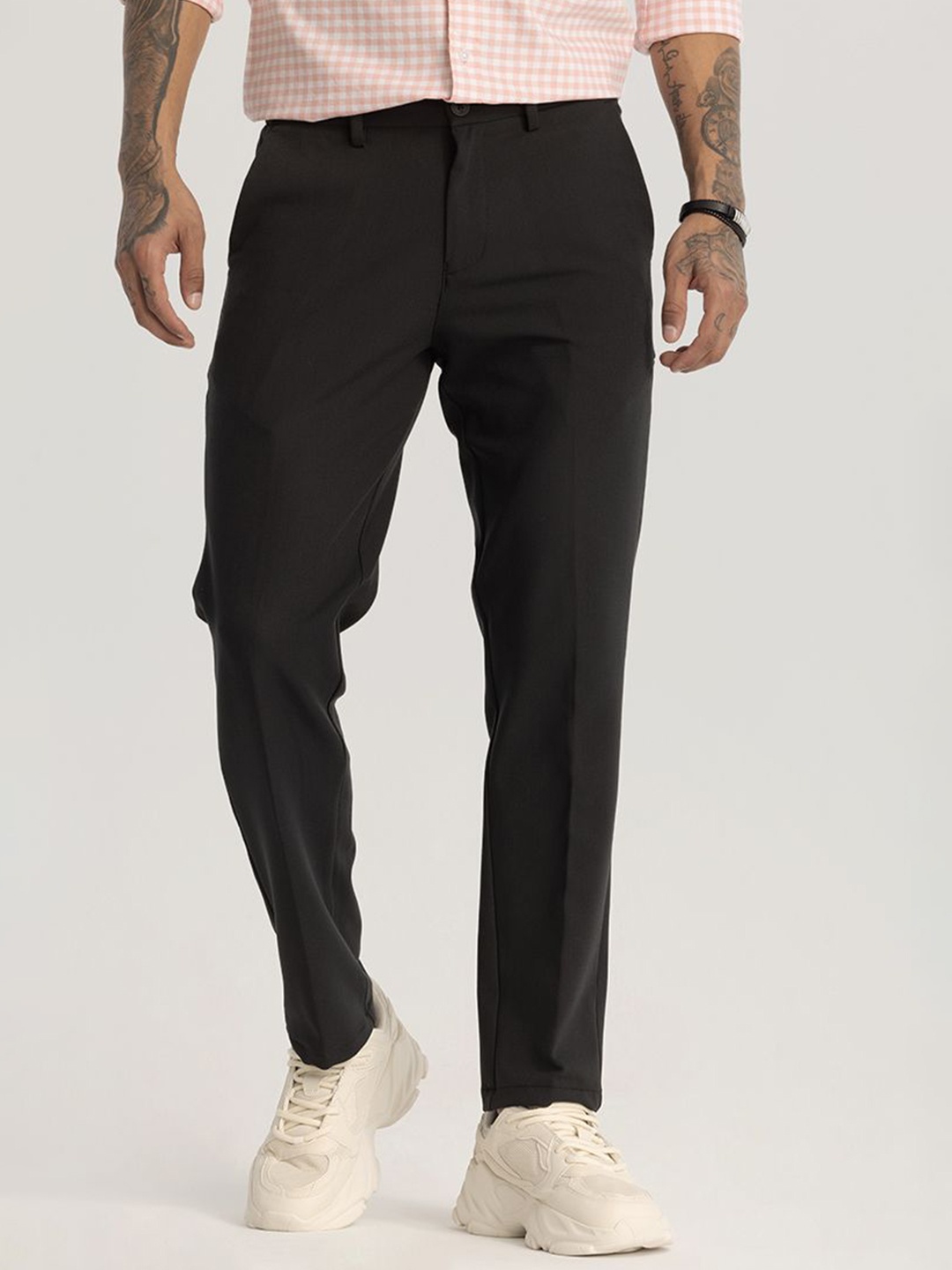 

Snitch Men Mikael Black Plain Relaxed Fit Trousers
