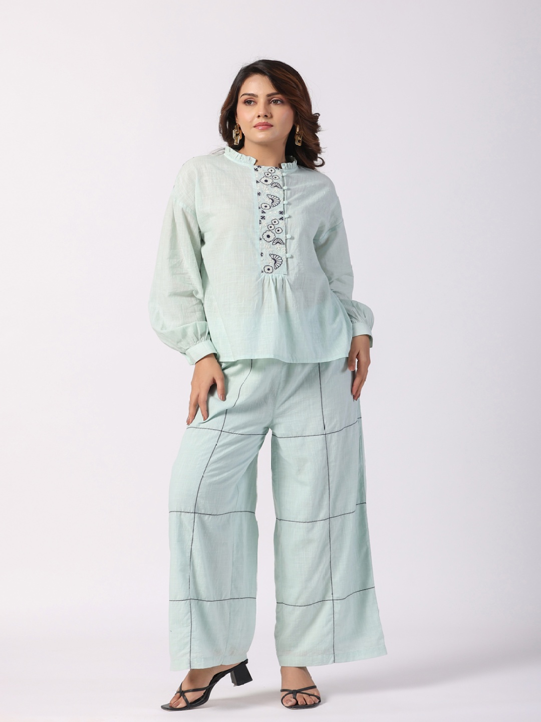 

STIL O STITCH Floral Embroidered Round Neck Tunic & Palazzos, Teal