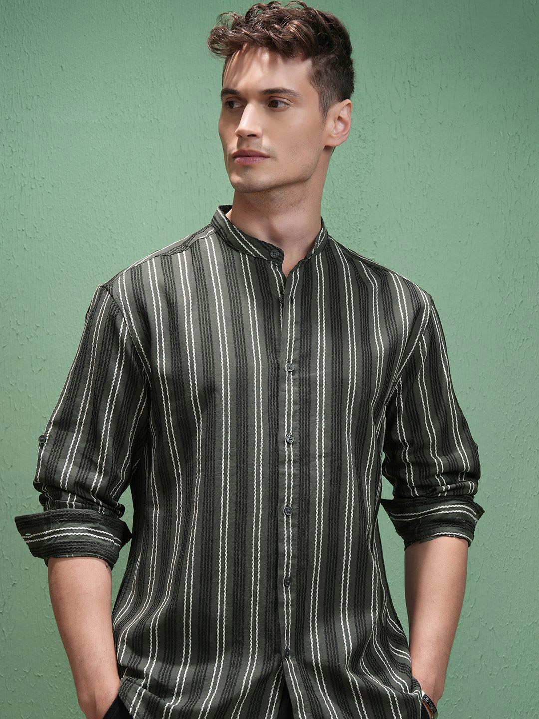 

HIGHLANDER Men Opaque Striped Casual Shirt, Olive