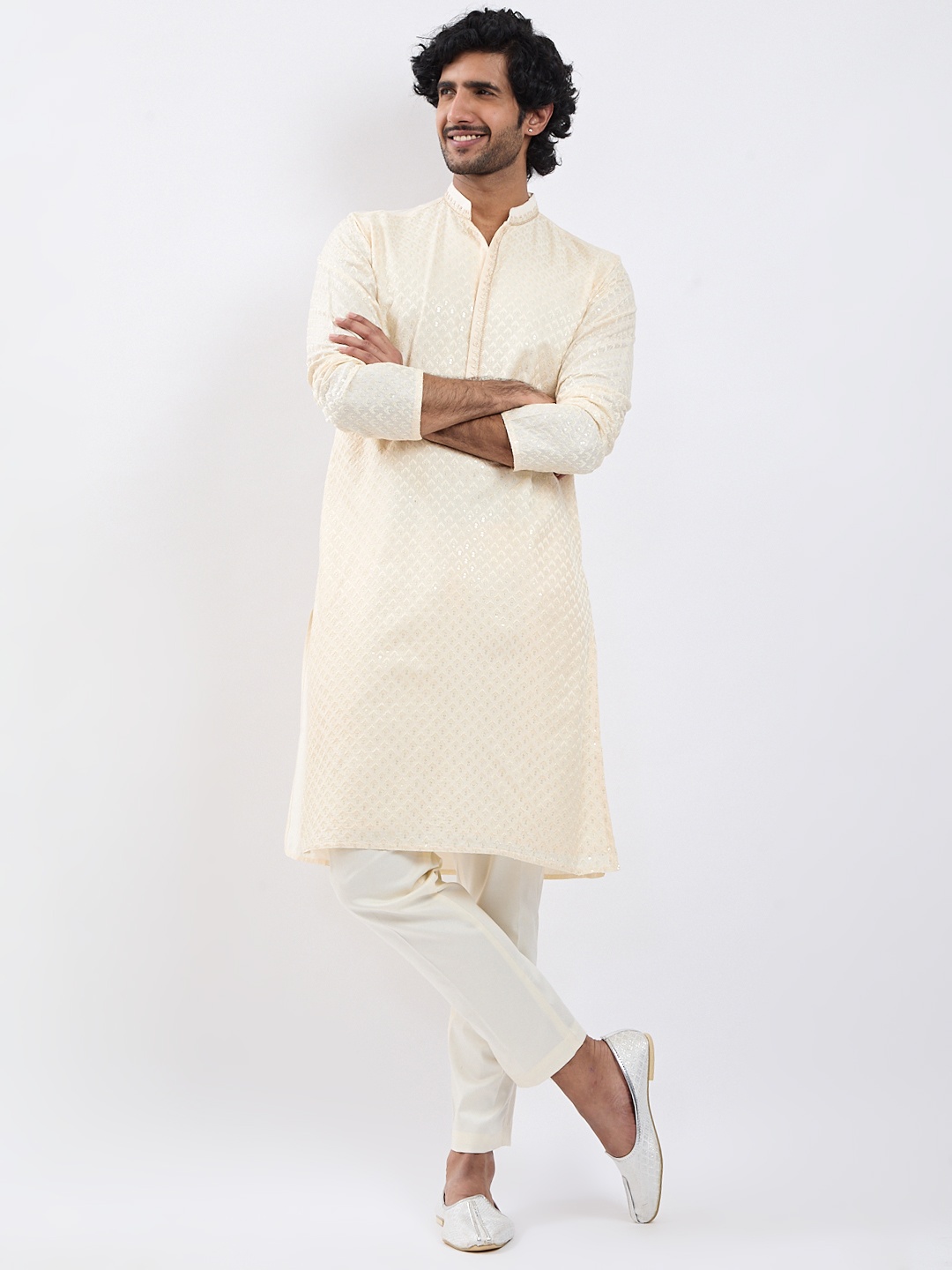 

VASTRAMAY Men Regular Thread Work Kurta with Trousers, Cream