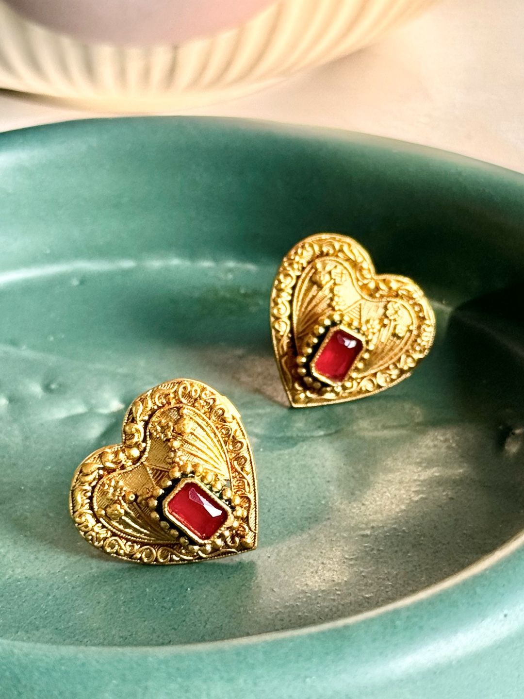

The Jewellery Tale Gold-Plated Stones Studded Heart Shaped Studs