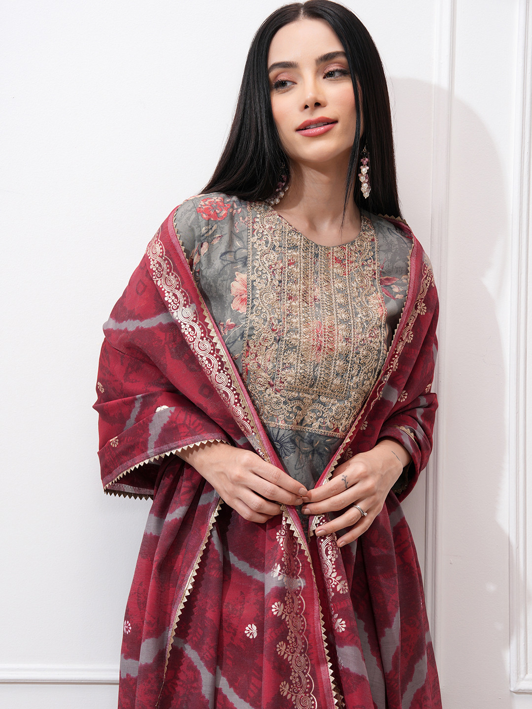 

Vishudh Women Floral Printed Regular Thread Work Kurta with Trousers & With Dupatta, Red