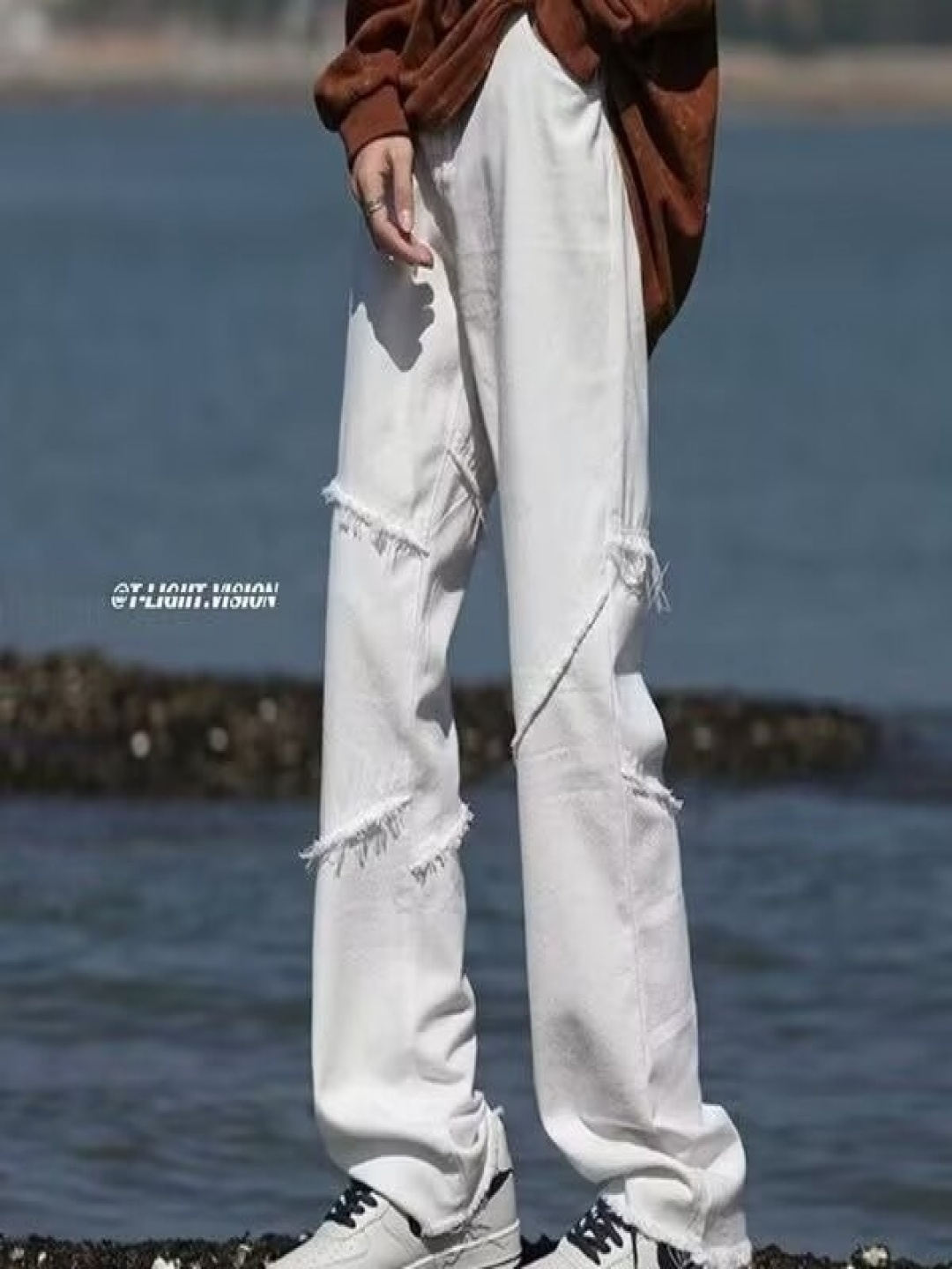 

StyleCast Men Straight Fit Mildly Distressed Light Fade Jeans, White