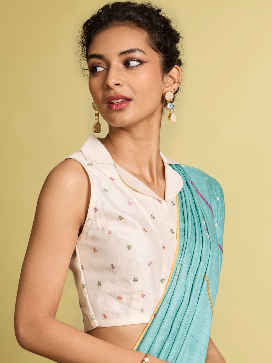 

Taneira Embroidered Sleeveless Blouse, Off white