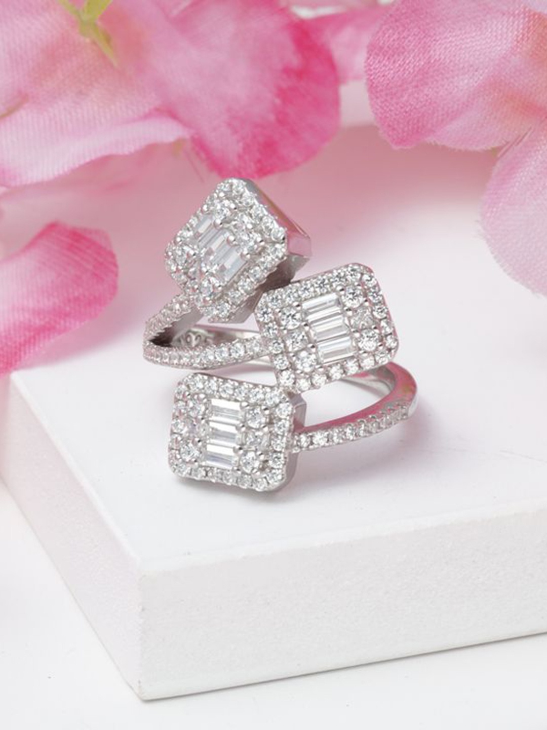

Tuanz Silver Jewelry 925 Sterling Silver Rhodium-Plated Cubic Zirconia-Studded Finger Ring