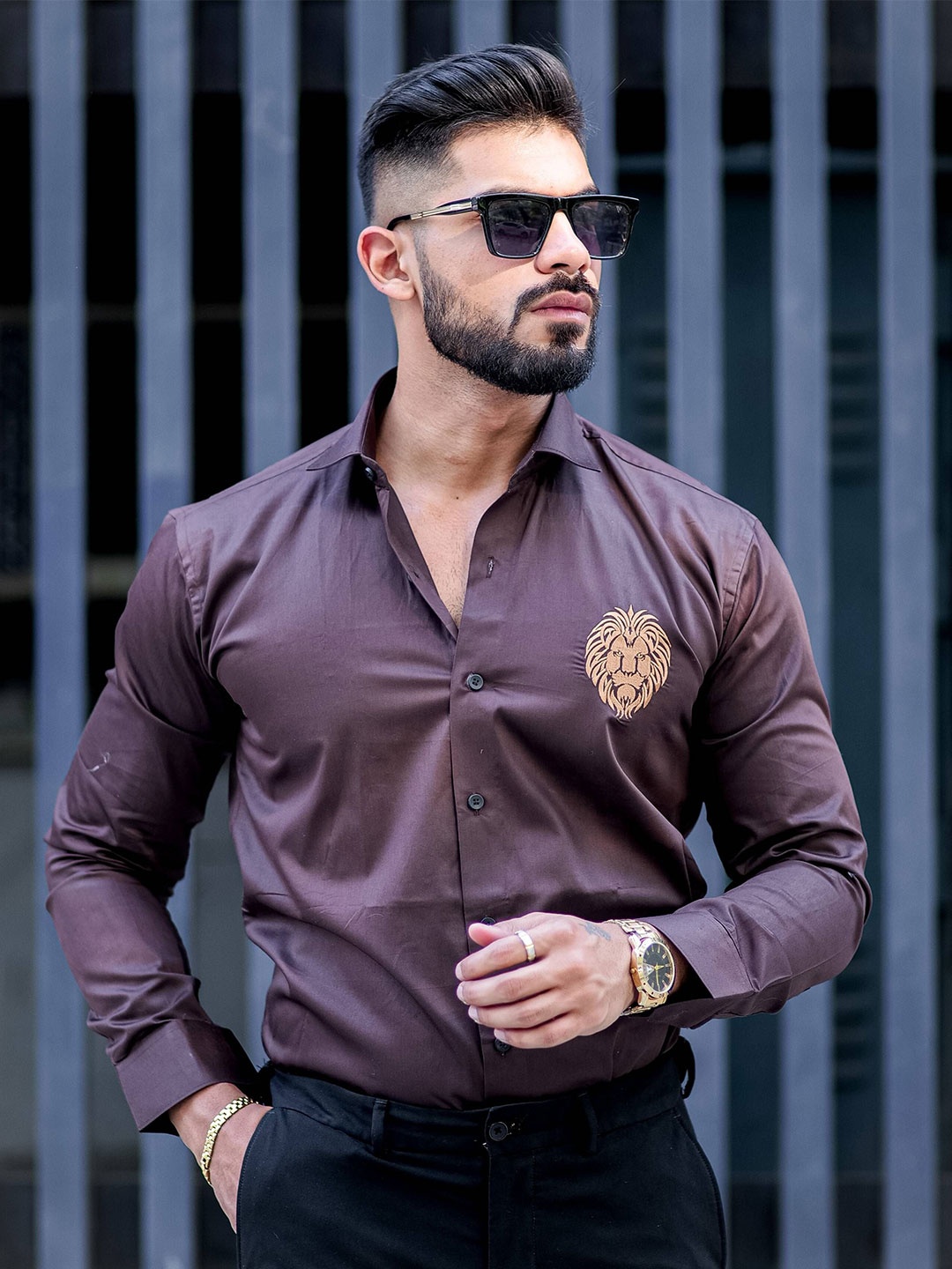 

Foomer Men Standard Opaque Striped Casual Shirt, Brown